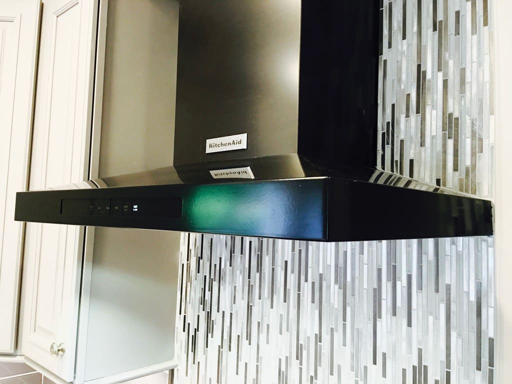 range hood installation picture
