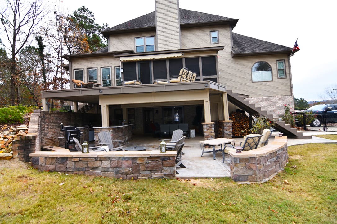 outdoor living area picture
