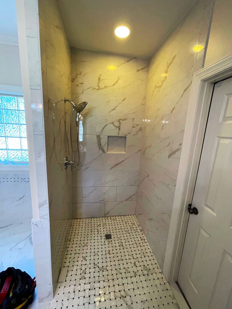 2024 shower trends picture