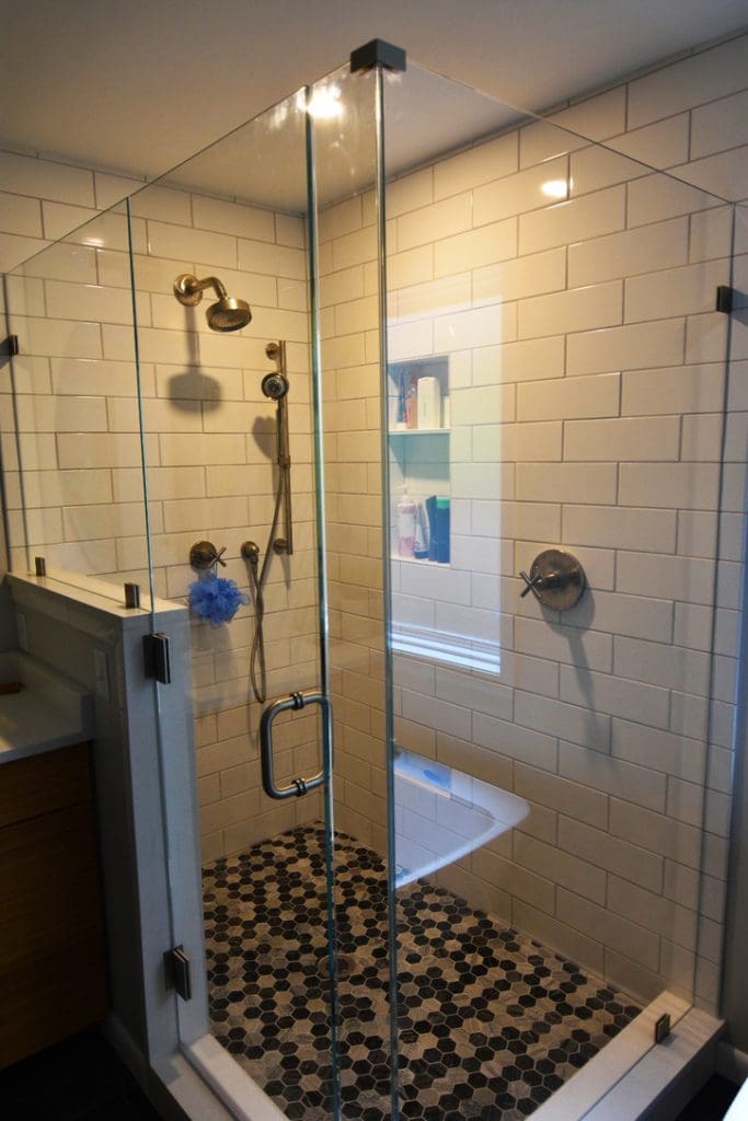 Newbathpic44 hall bathroom remodeling picture
