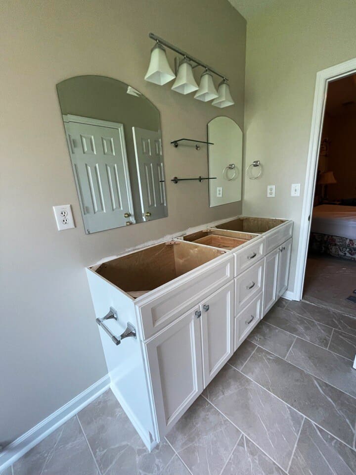 bathroom shelving picture
