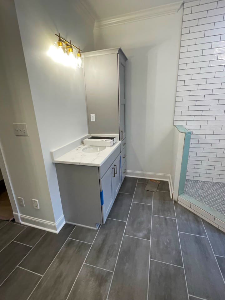 popular bathroom flooring pic