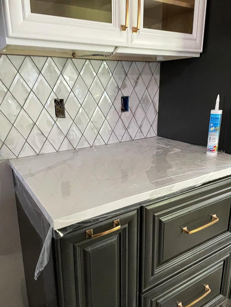 protecting quartz countertops picture