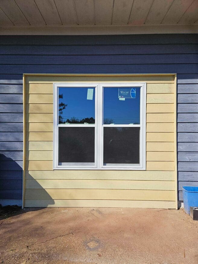 vinyl siding versus hardiplank picture